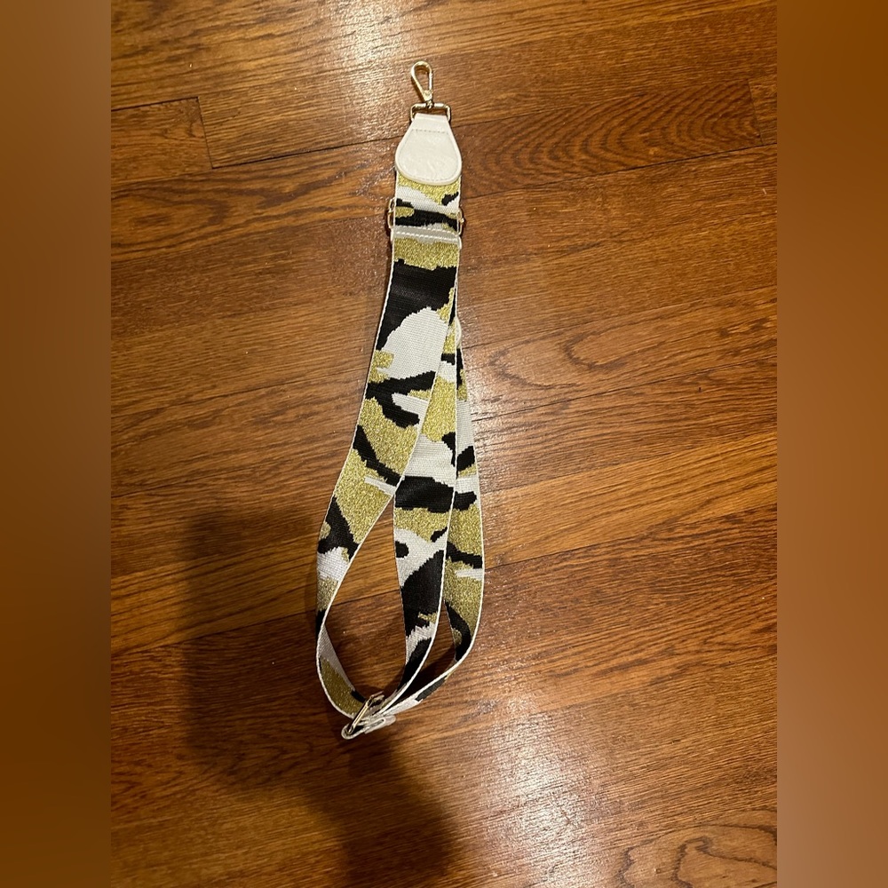 Ahdorned strap - Picture 2 of 2